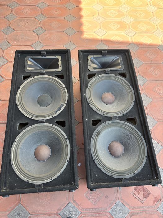 Фирменные колонки JBL JRX 100