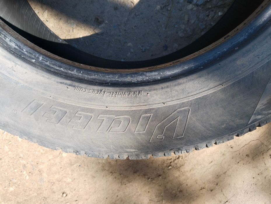 Продам летние шины 235/60 R18