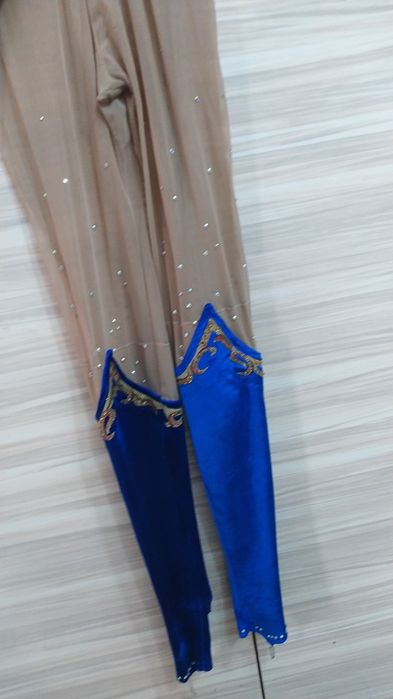 Гимнастический костюм на девочку