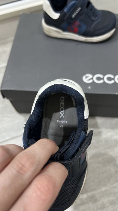 Кроссовки geox для малышей 22р