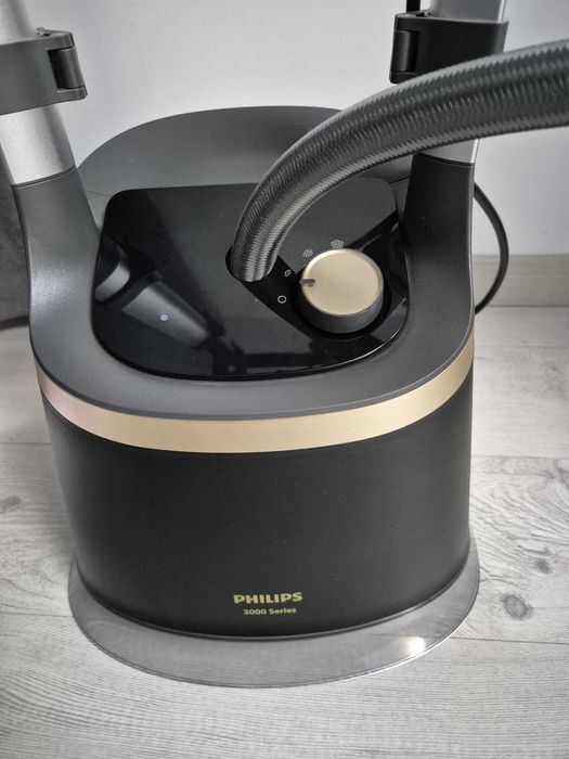 Aparat de calcat vertical cu abur PHILIPS 3000 - Ca nou