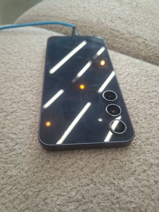 Самсунг а35  256