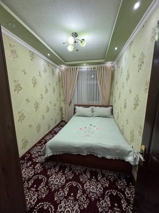 Фаргона шахар марказида фрунза массиф КИУФ университети енида етим дом