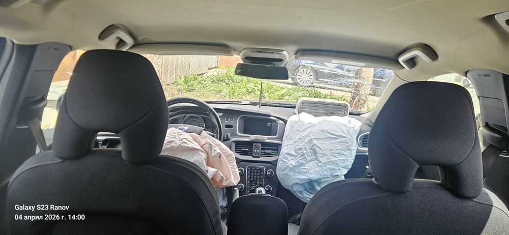 Volvo v40 1.6d2 2015 на части