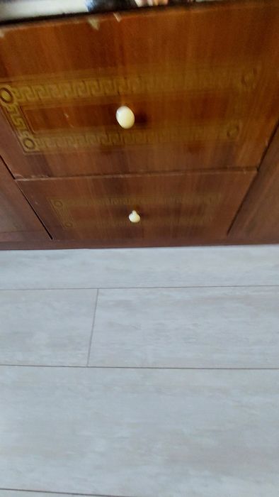 Спальный гарнитур эмбавуд б.у продам