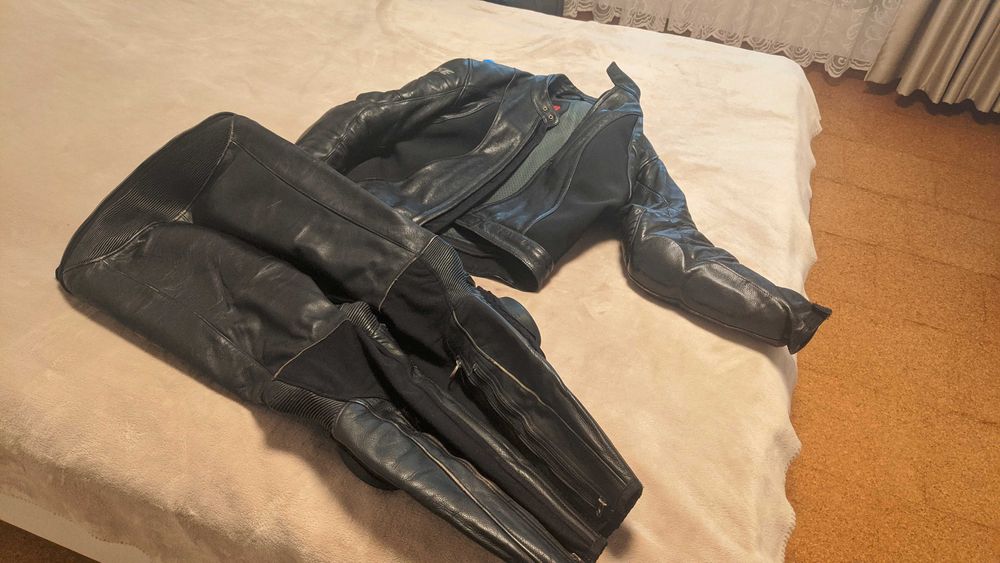 Мъжки (48) и дамски (48) Dainese M4 екип от две части