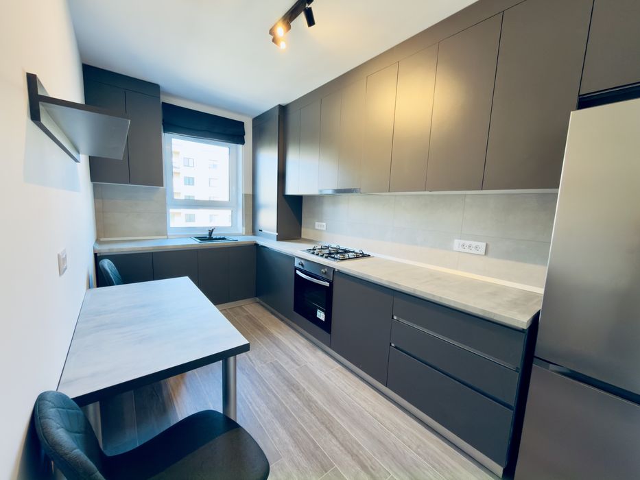 Apartament cu 2 camere nou in Tractorul ,et 10/ 10 cu loc de parcare