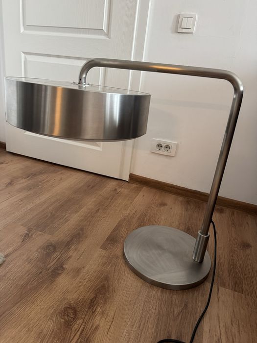 Lampa cu design industrial