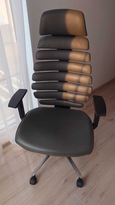 Scaun ergonomic QMOBILI ERGO LINE PRO Gri piele naturala, Impecabil.