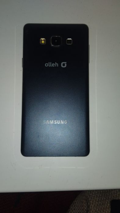 Продаю телефон А7