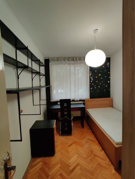 Inchiriez apartament cu 3 camere