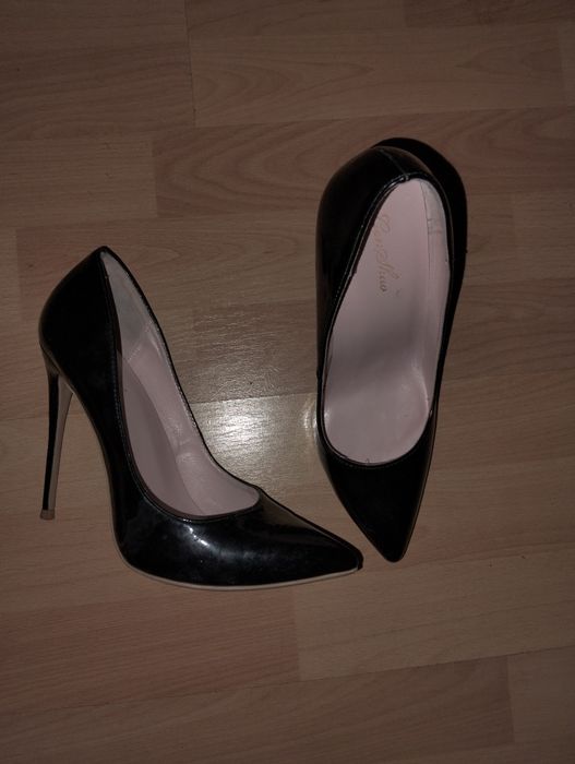 Pantofi stiletto negri din piele