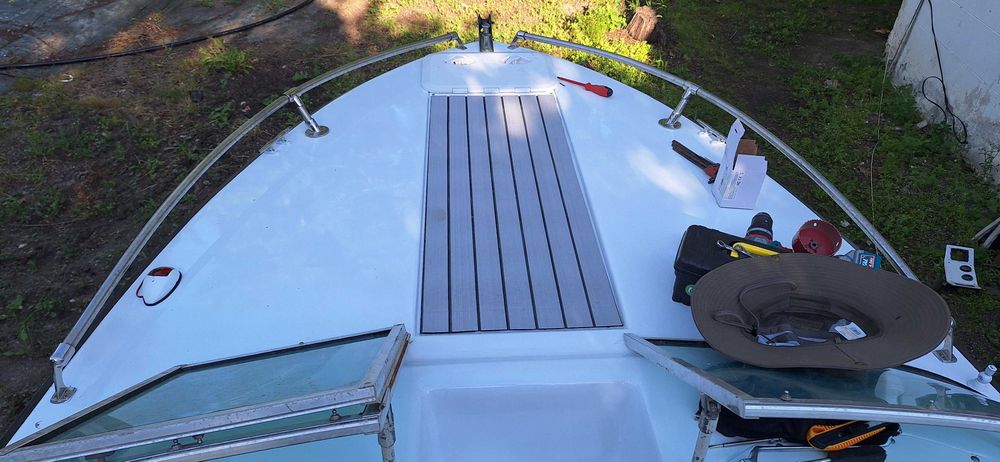 Лодка Almarine Antwerp , Yamaha 50, колесар