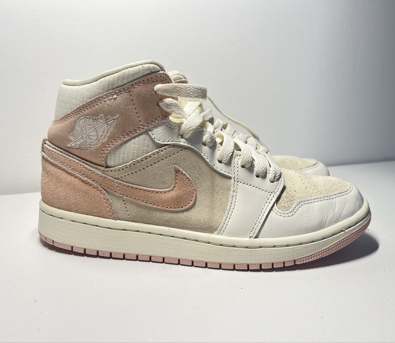 Jordan 1 MID SE Coconut milk