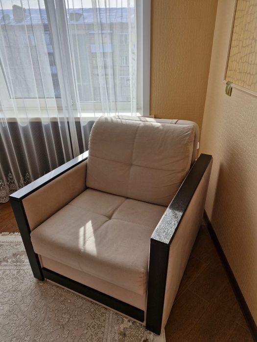 Продам диван и кресло