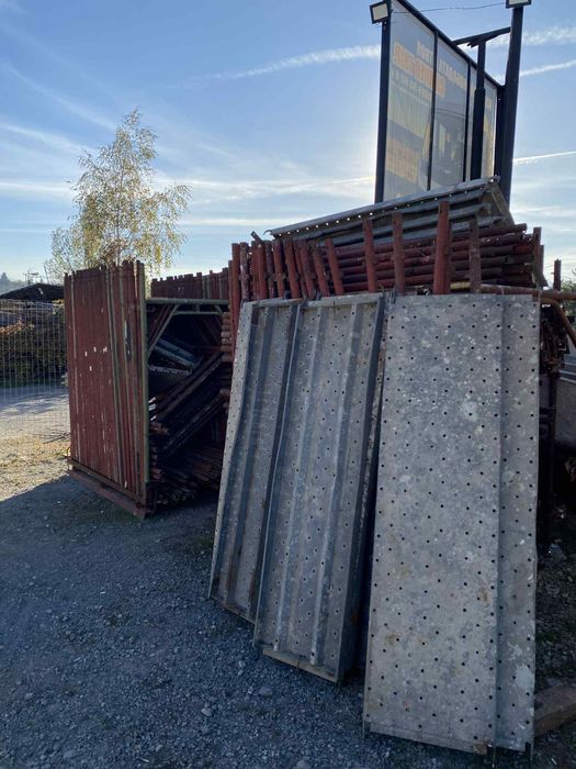 Италианско фасадно скеле с възможност за доставка и монтаж