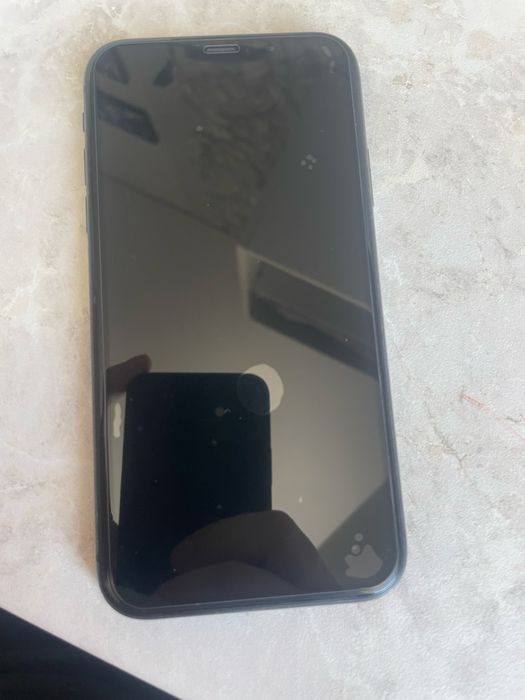 Айфон 11  черный