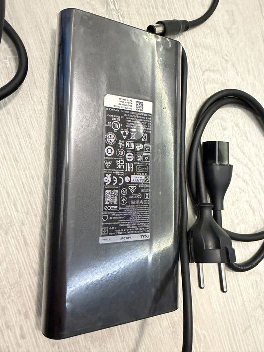 Incarcator Laptop DELL de 240 W