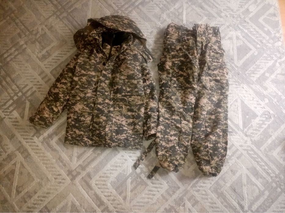 Комуфляж зимний и летний комплект