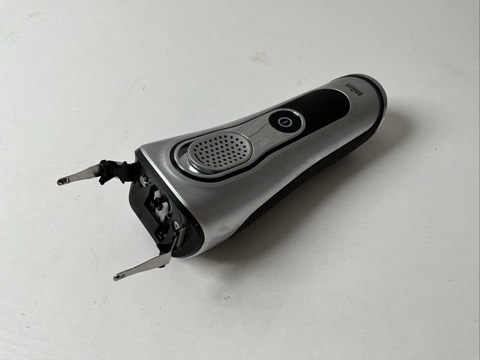 Работеща електрическа самобръсначка Braun Series 9 Wet & Dry type 5790 на части