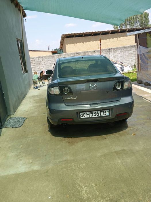 Mazda 3 mokriy rang
