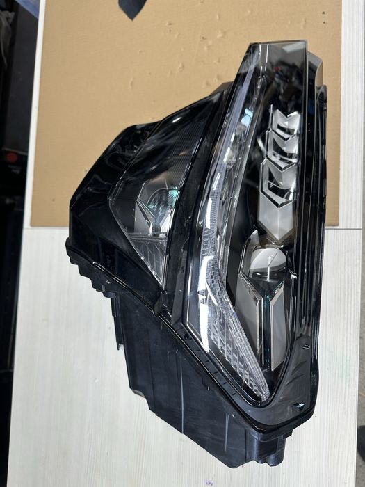 Far stânga full led skoda lodiaq.cod:57h941035.