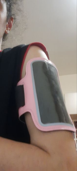 Държач за телефон по време на тичане или спортуване