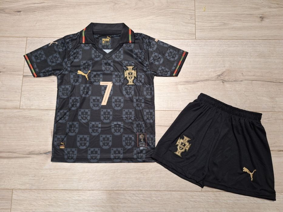 Детски екип на Кристиано Роналдо Португалия  нов модел!!!