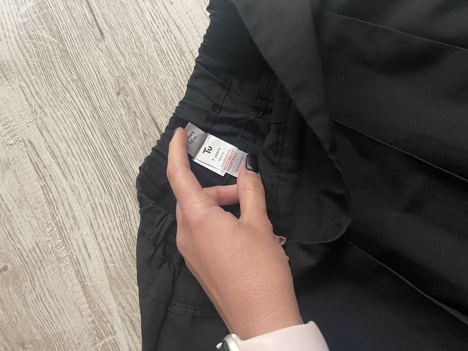 Fustite, camasute si pantaloni pentru scoala 7 ani