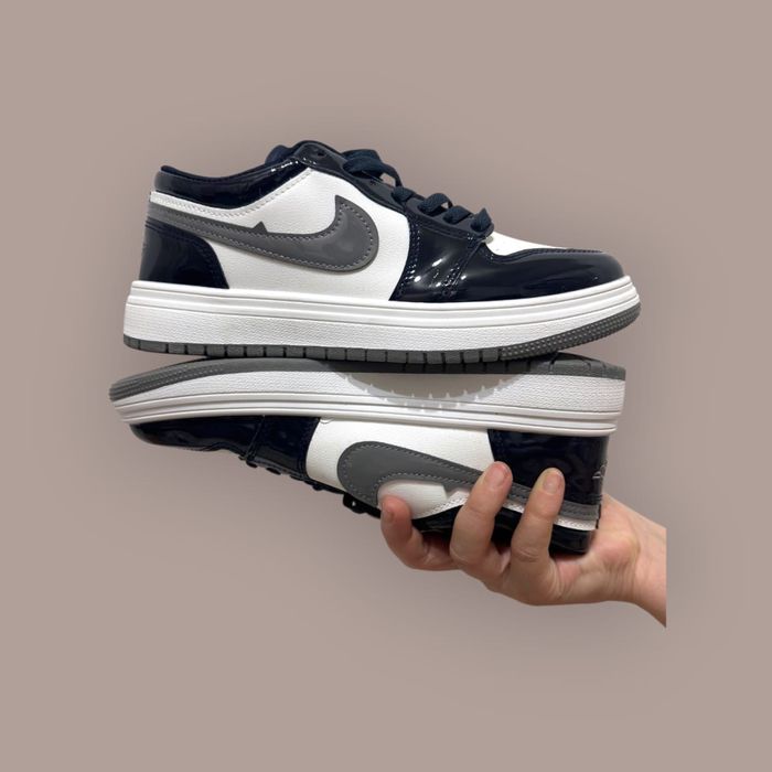 Кроссовки Nike AIR JORDAN