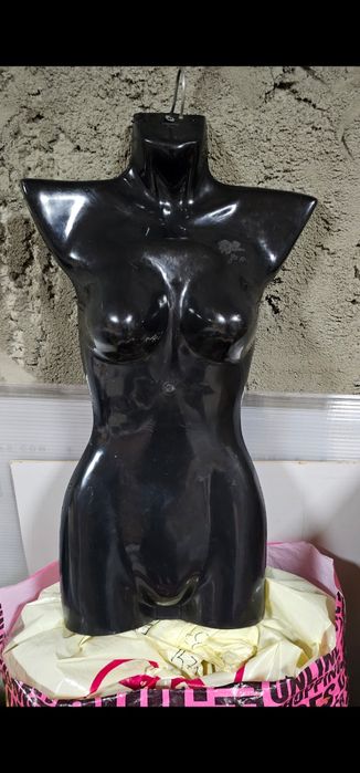 Продам манекены черные