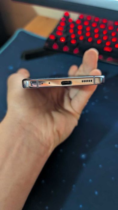 Vând Samsung Galaxy Z Flip4 – 128GB – Bora Purple