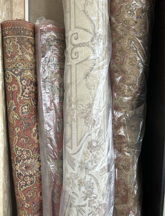 Ковры в хорошем состоянии.