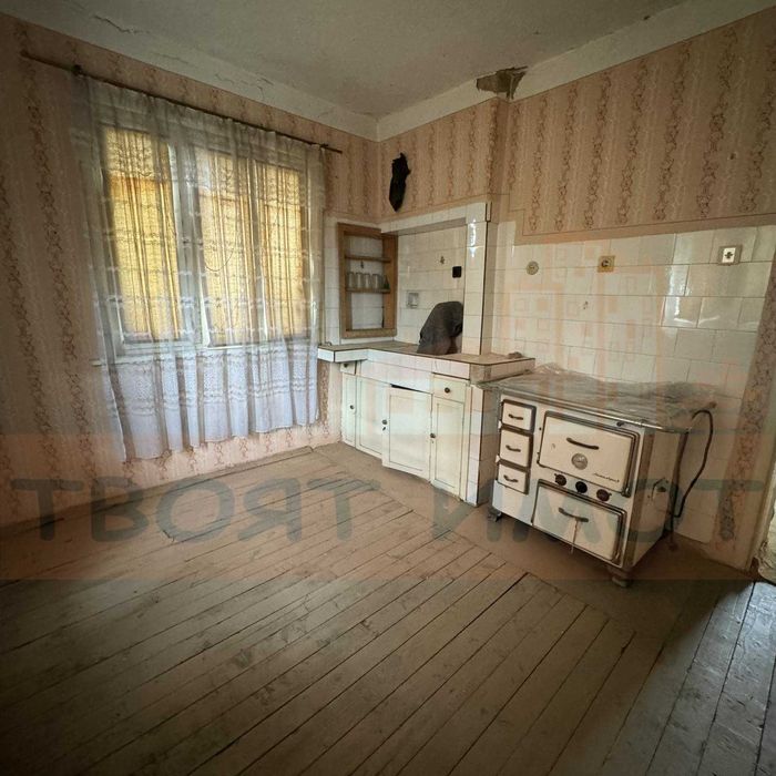 Продава се Къща в Петрич - 140 кв.м за 358 €/кв.м - Снимка #11
