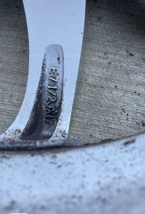 Продавам оригимални джанти  гъс зимни гуми за  БМВ BMW  225/60/17