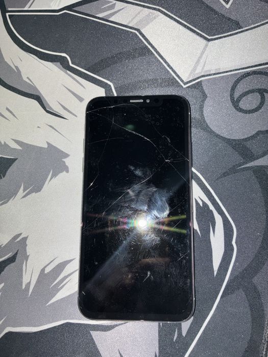 Продам Iphone XS