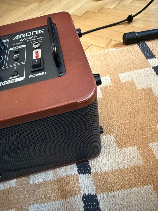 Boxă Street busking