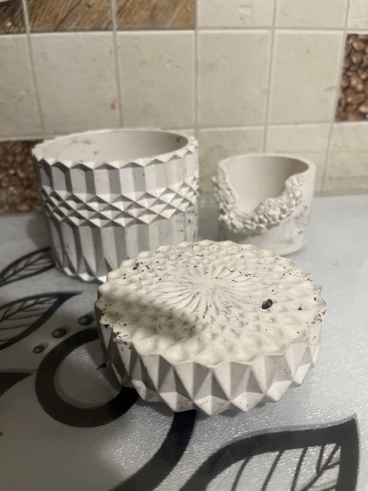 Шкатулка и подсвечник