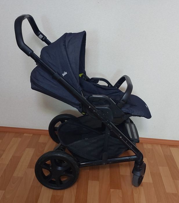 Продам Коляску Joie