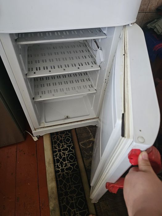 Холодильник Hotpoint Ariston