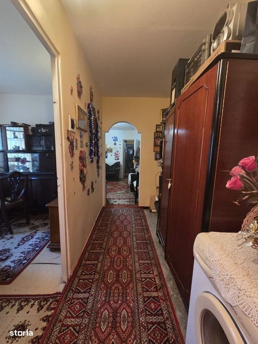 Etaj 2 - Alexandru - Zimbru - Apartament 3 camere - geam la baie