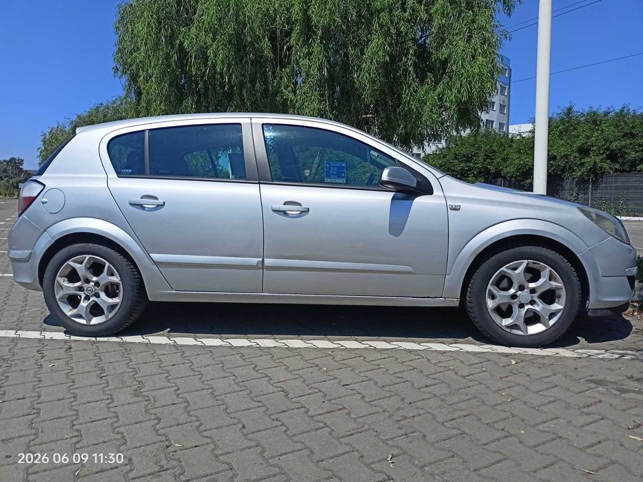 Opel Astra H 2005 1.7 motorina