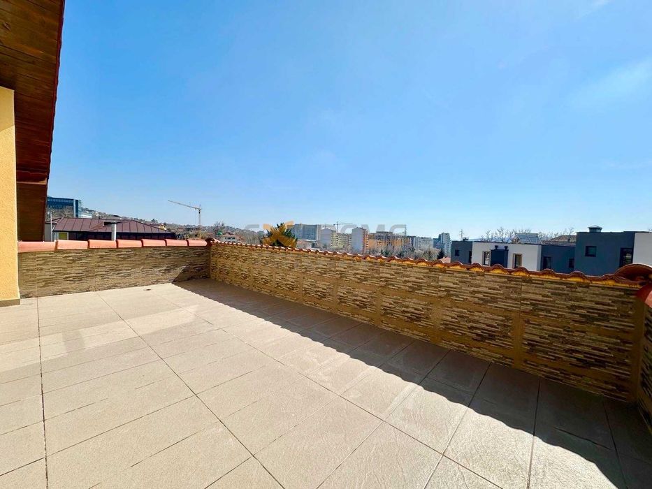 Продава се Къща в Варна, Изгрев - 221 кв.м за 2489 €/кв.м - Снимка #18