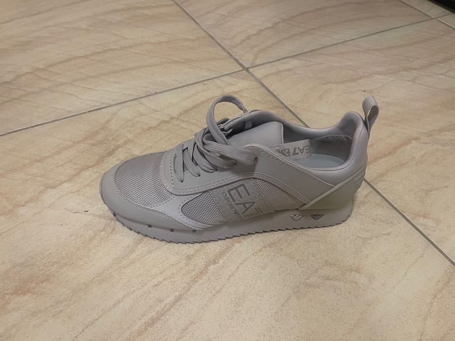 Adidasi dama Armani