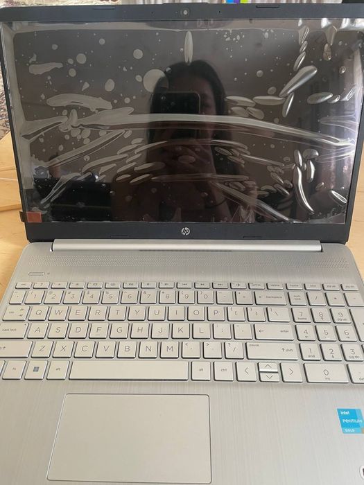 Новый купленный в США HP лаптоп Модель 15-dy2005tg с сенсорным экраном