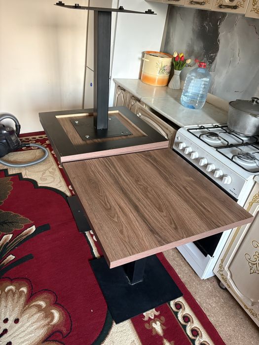 Столы круглые квадратные 20шт
