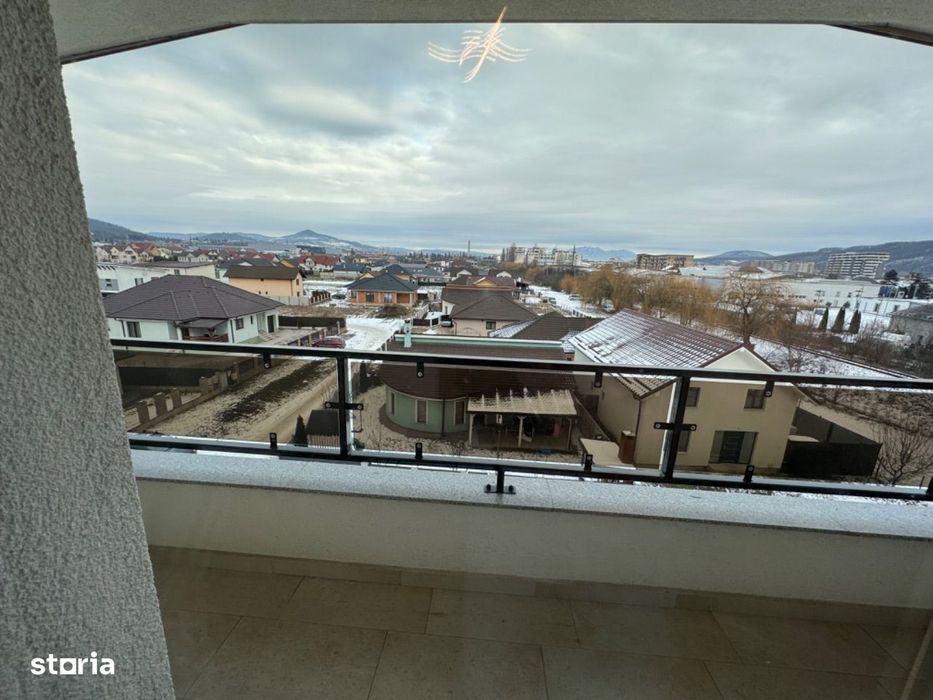 Apartament 3 camere de lux zona din spate de la Omv ul de jos