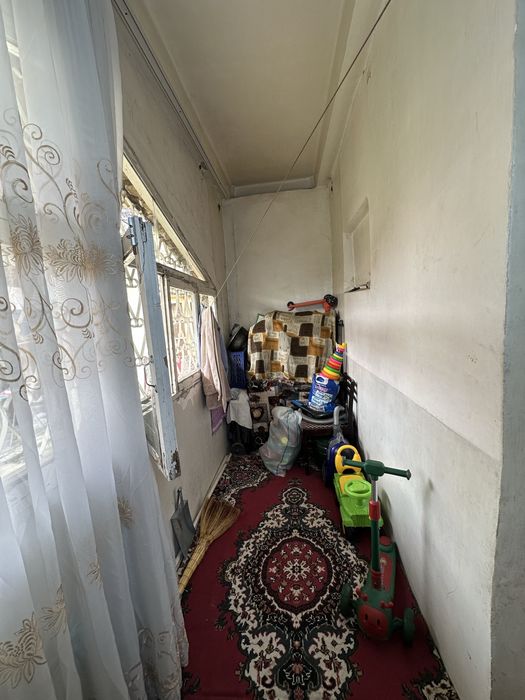 Шайхантахурский район улица Ипакчи 3/1/2 переделан в 4х ком. 2 балкона