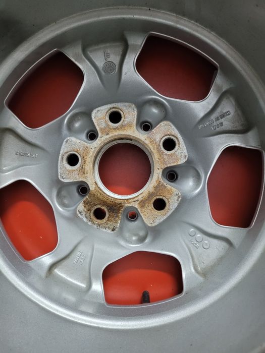 Jante BMW 5x120 R15  cu anvelope iarna 185 65 15 Nokian dot  3821