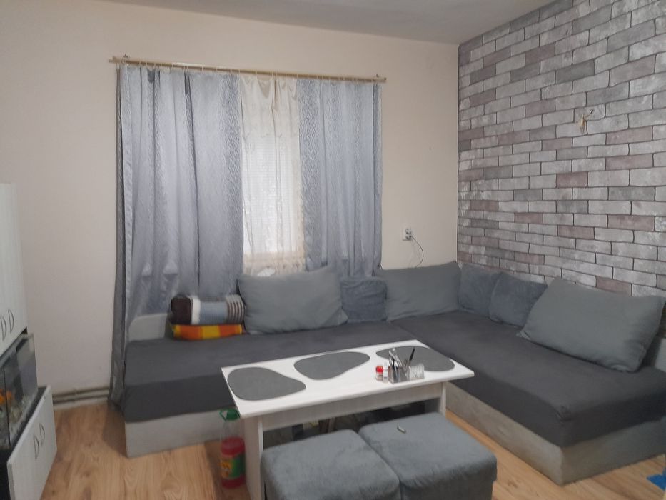 Къща в Червен бряг